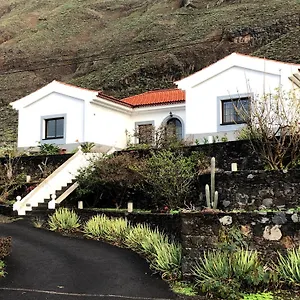 https://casa-en-las-puntas-la-fronteraisla-de-el-hierro.in-canary-islands.com
